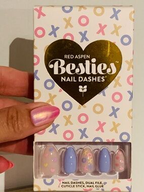 Besties Nail Dashes Press-On Nails — Red Aspen Patterned Blue & Pink Set